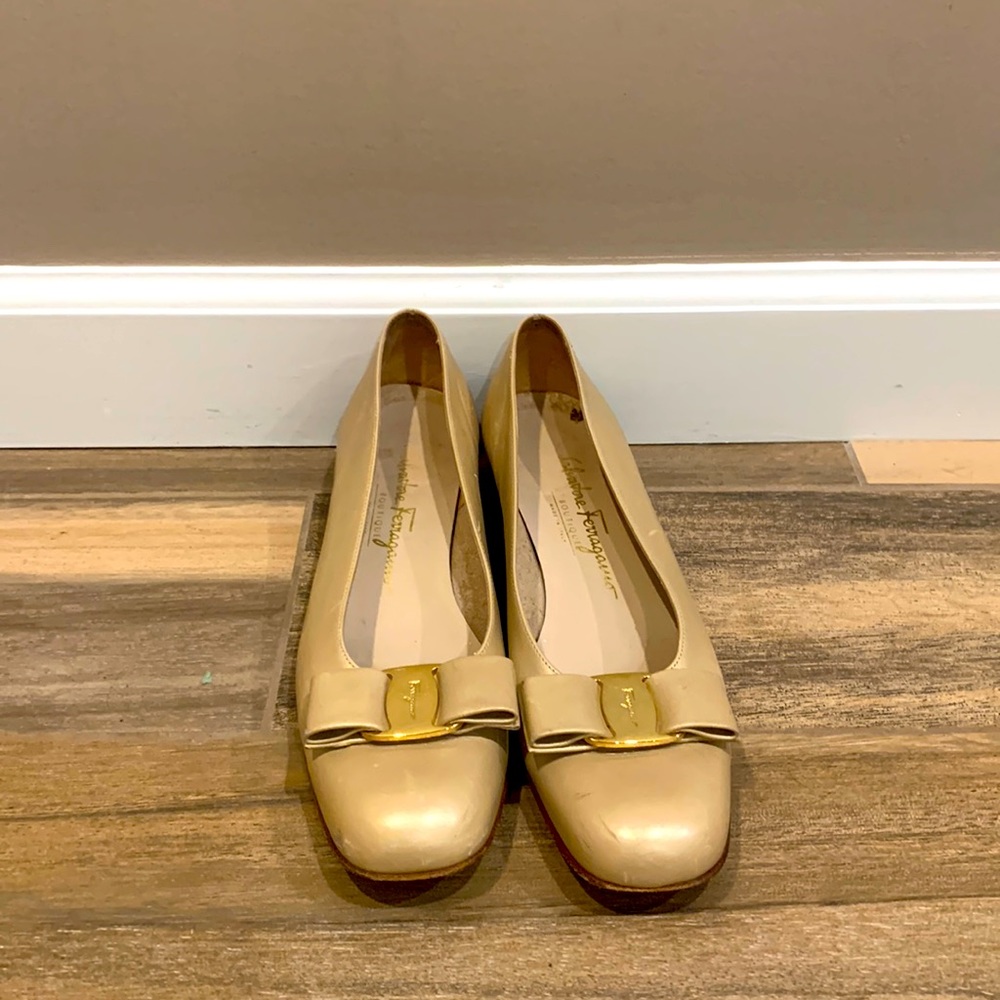 Ferragamo classic vara bow flat